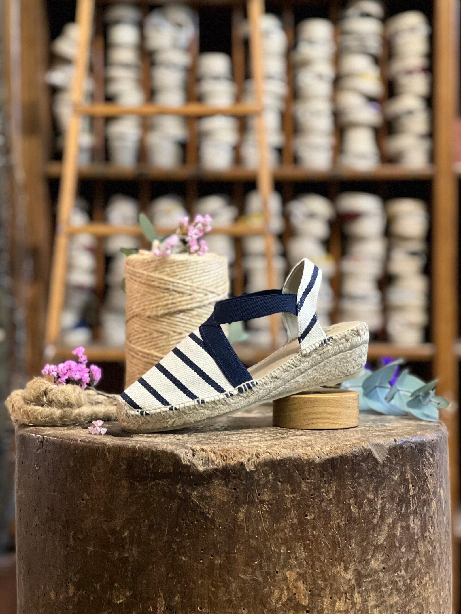 Alpargata clásica Barceloneta, una alpargata diseñada en La Manual Alpargatera, inspirada en uno de nuestros modelos de los años 50´s